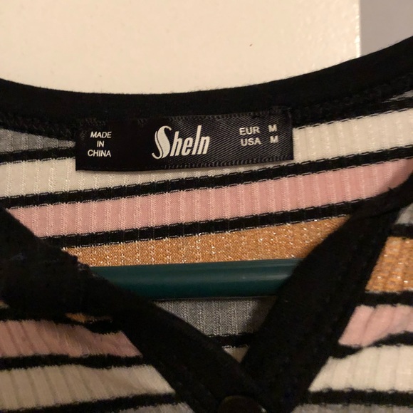 Cute crop top - Picture 2 of 2